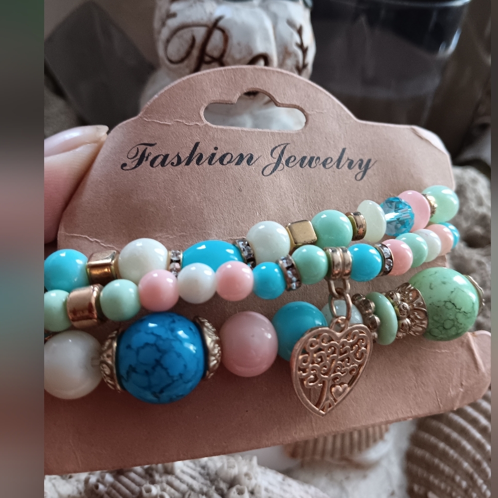 💛Fashion Jewelry Pastel Beaded Bracelet Set - Picture 2 of 3